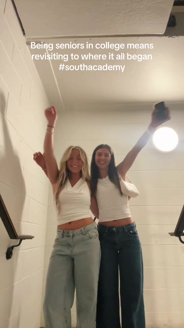 @alanavalentino