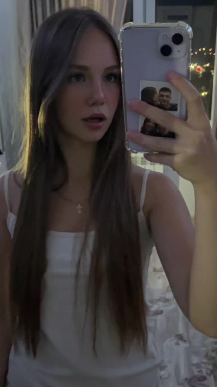 @полина