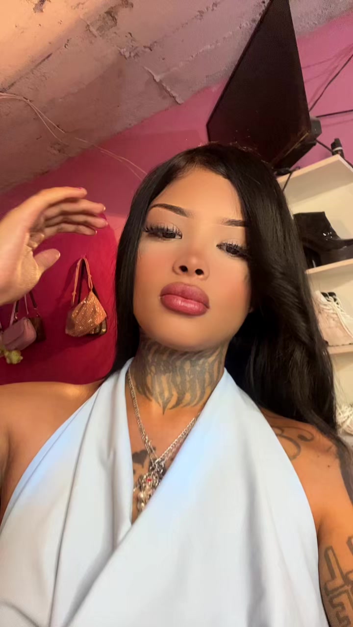 @Roxana🍒