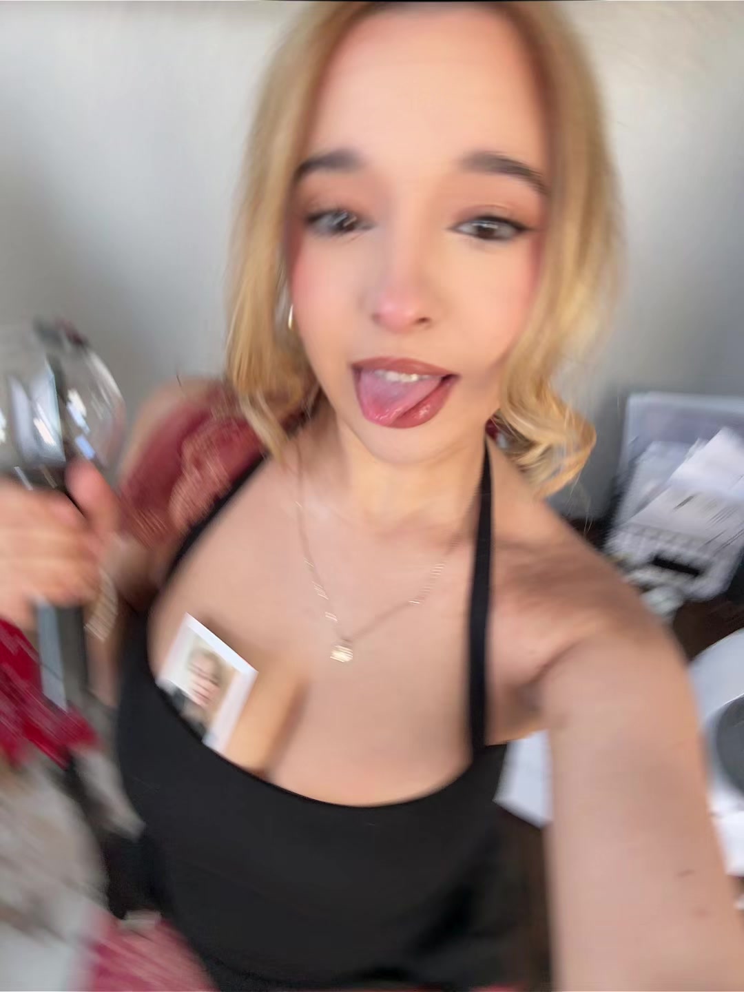 @🐝
