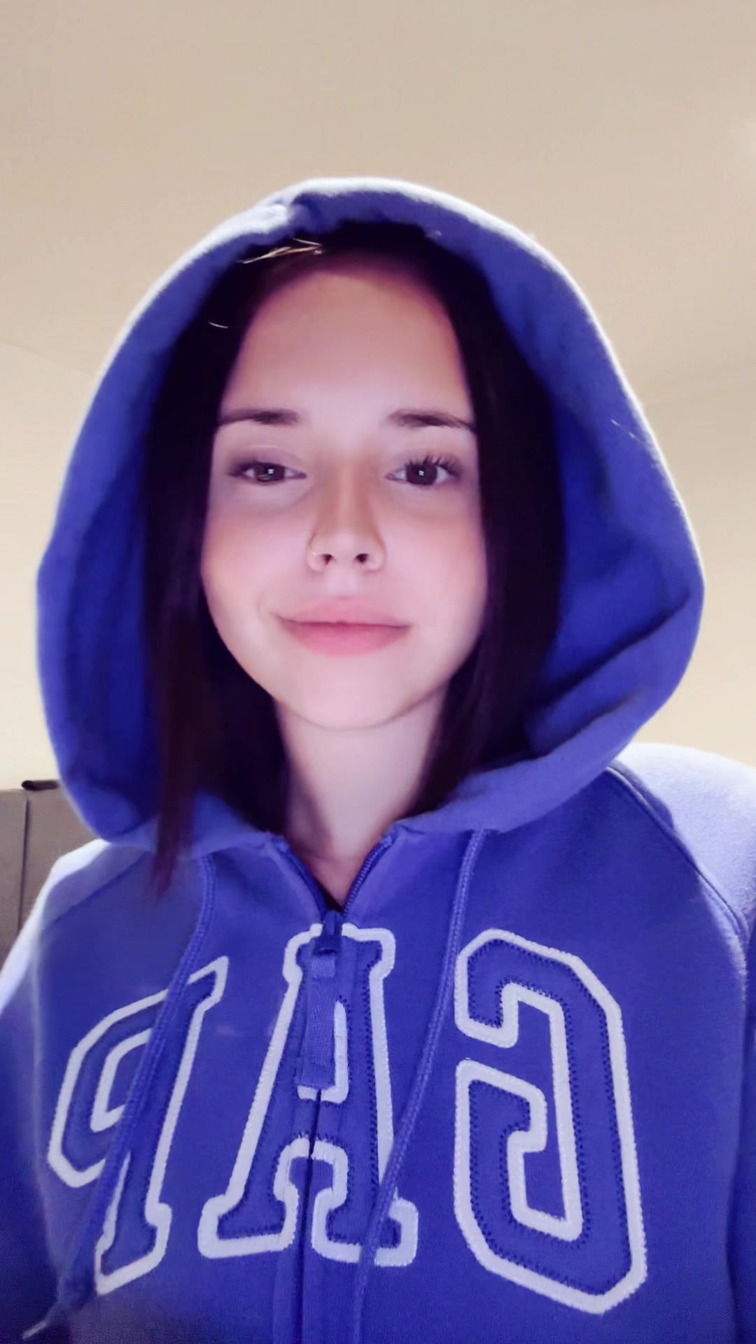 @Abriltt