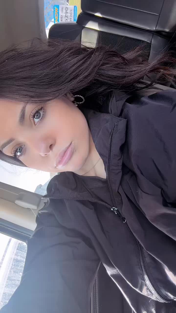 @Nia