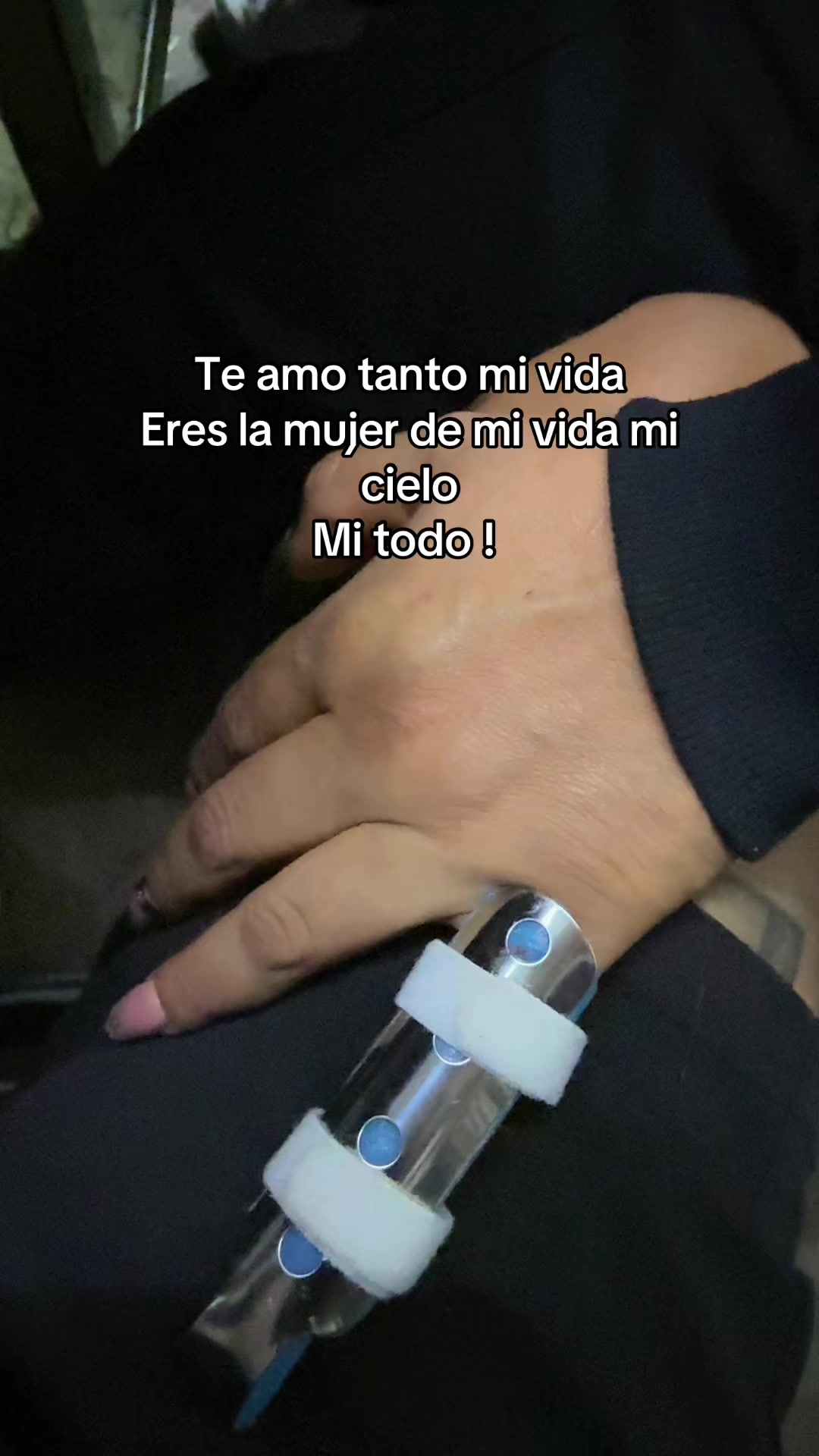 @Soy Ale García