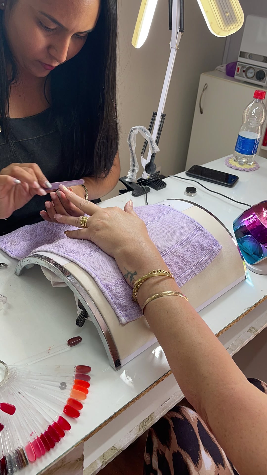 @Ari Nails