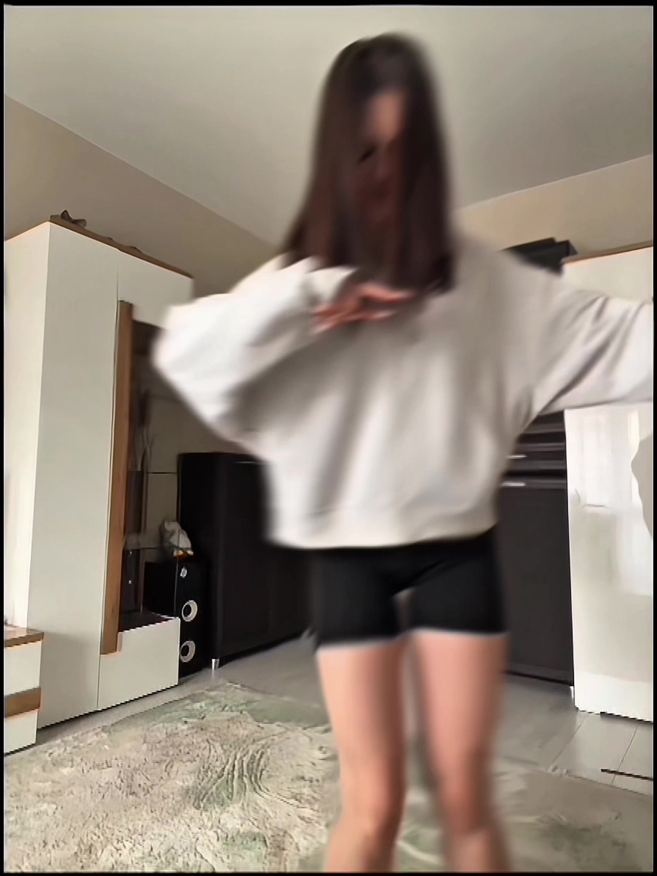@palevaa_