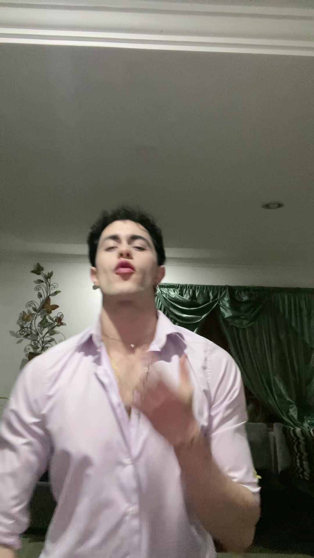 @Justin Aviles 🧛♂️