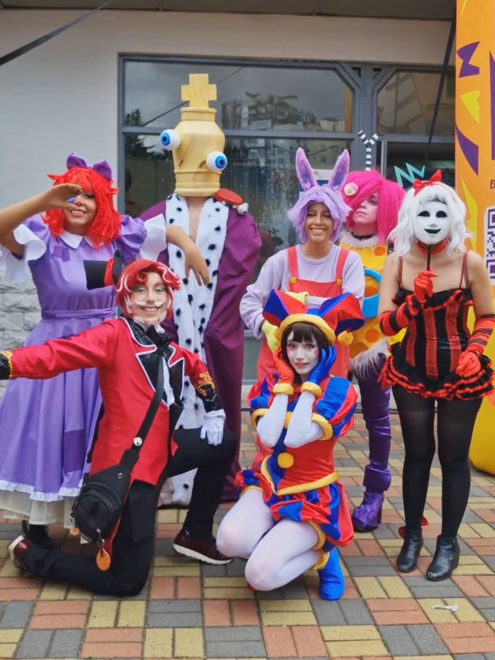 @YoungFrikiCosplay