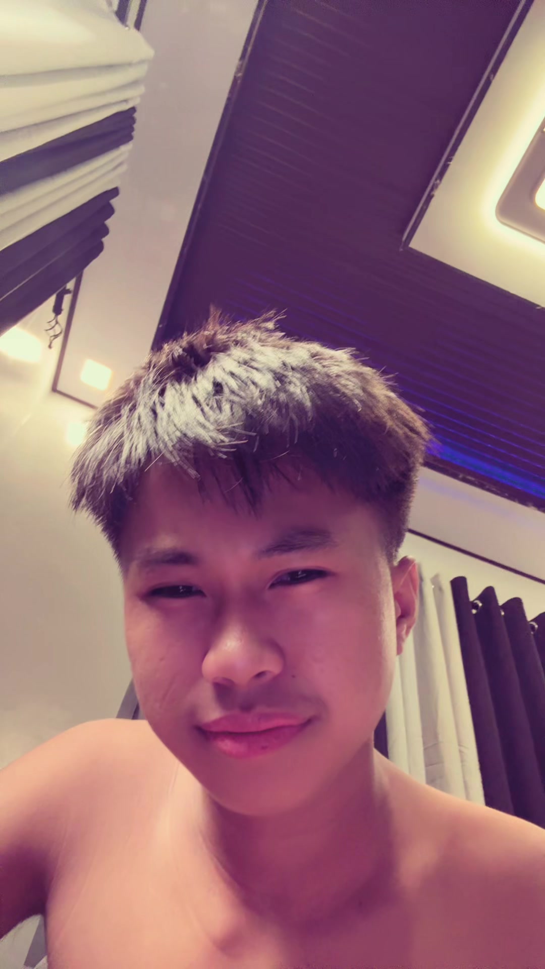 @Mr.Mwahh