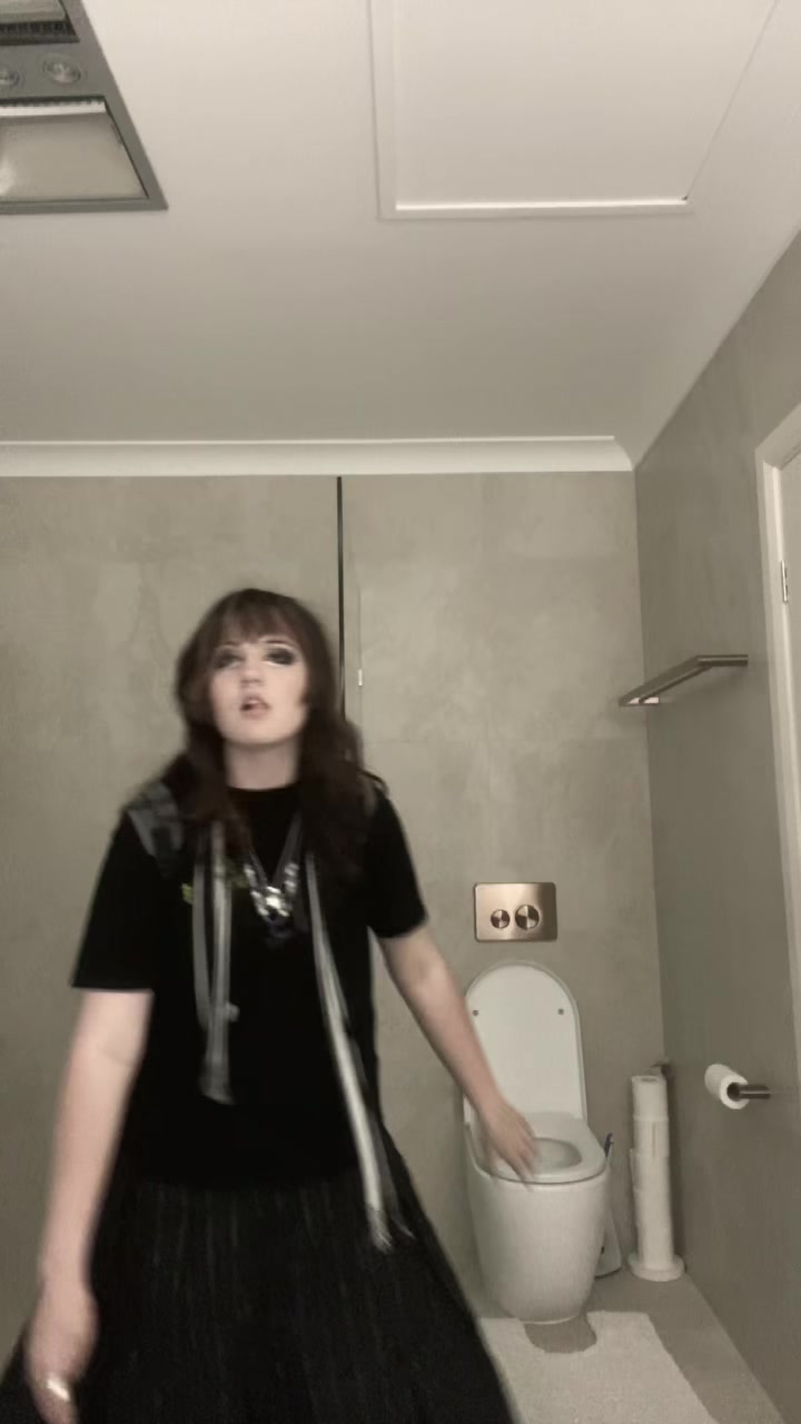 @𝖒𝖊𝖘𝖘𝖞 🪷 ☸️