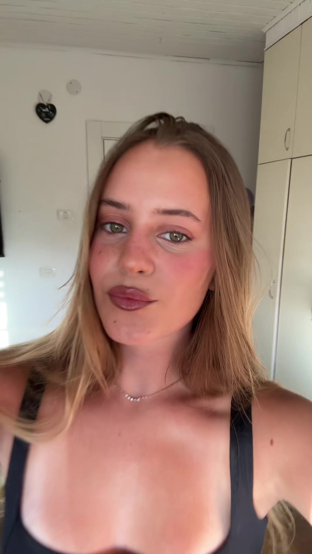 @anna..1000