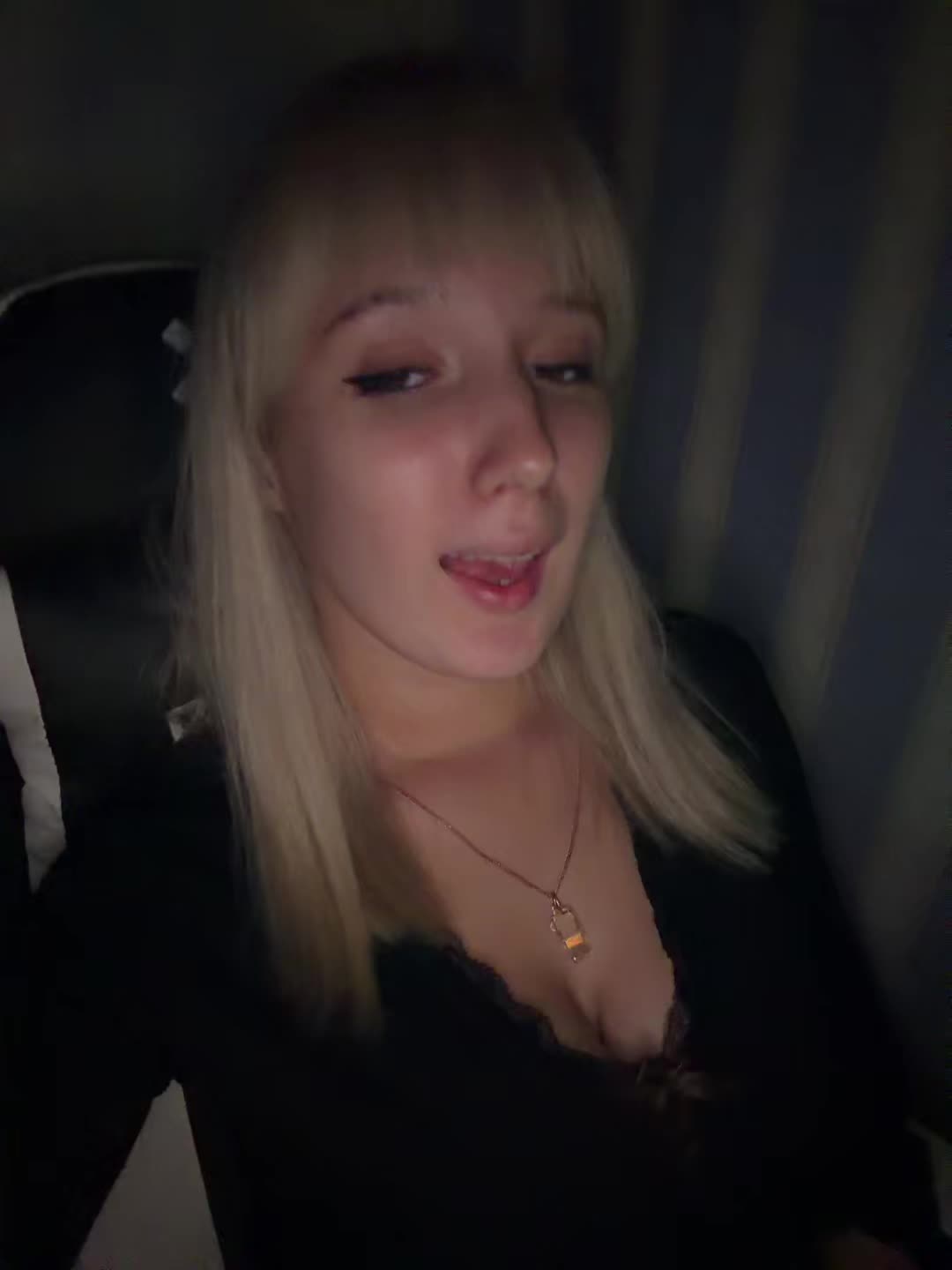 @blondy