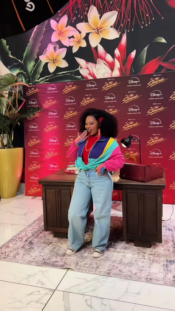 @VERONICA.