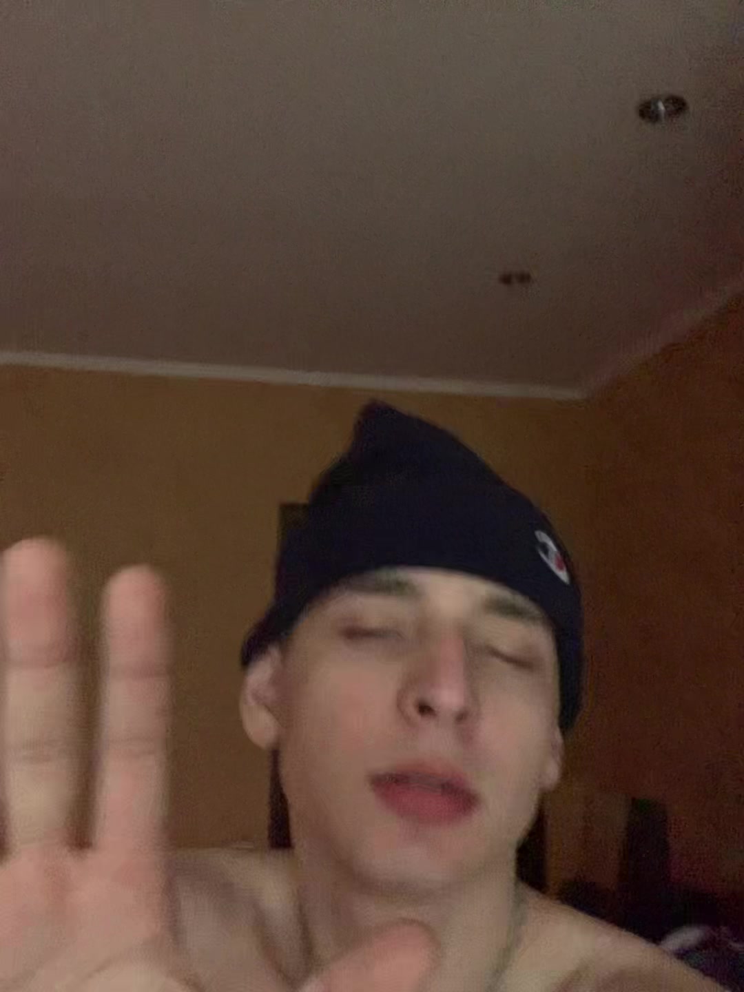 @Майорик🤪🥩