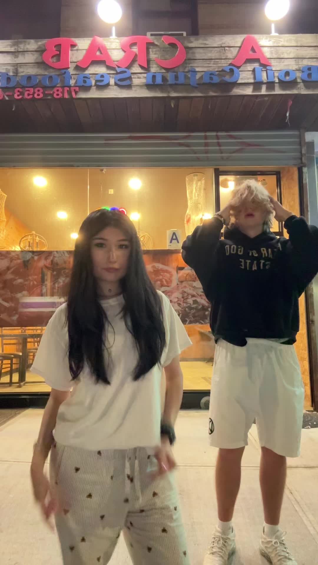 @minëk
