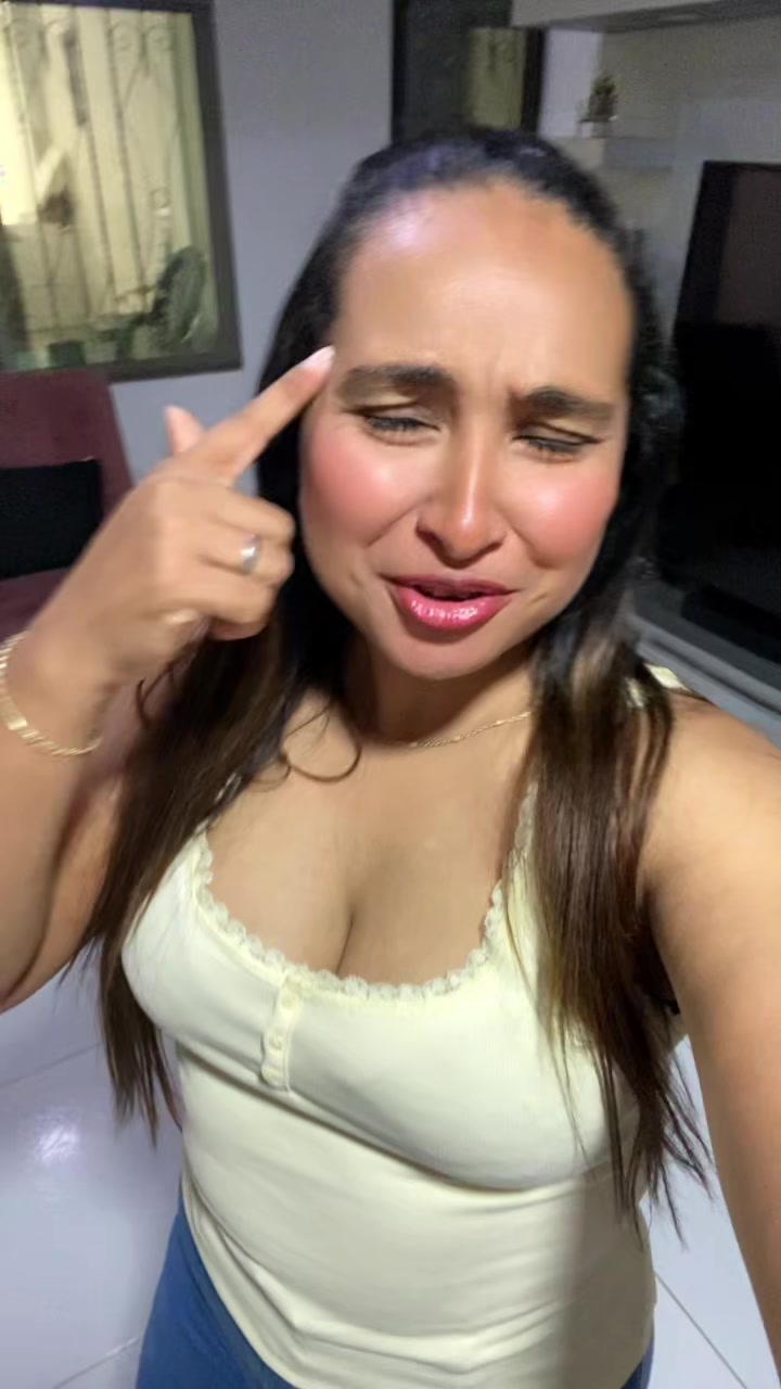 @𝒟𝐸𝐿𝐼𝒜 𝐵𝐸𝒞𝐸𝑅𝑅𝒜  💐?
