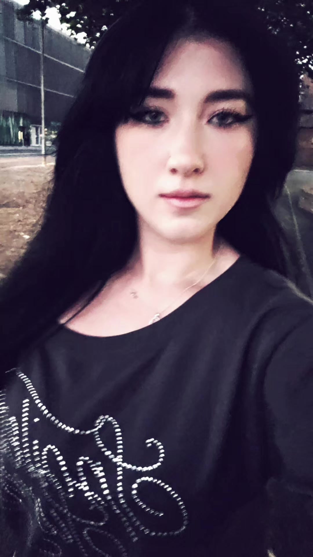 @🖤