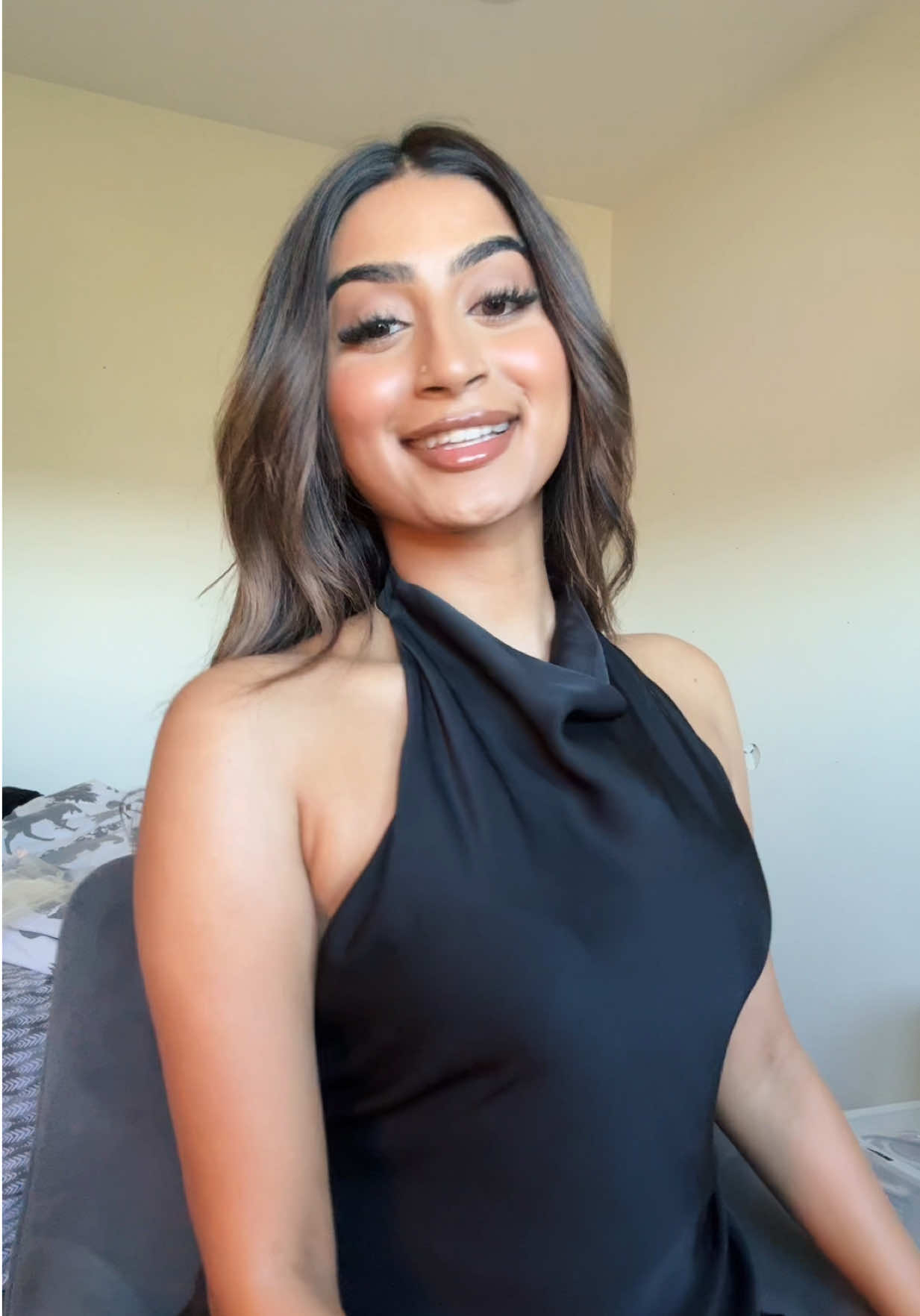 @akshileya