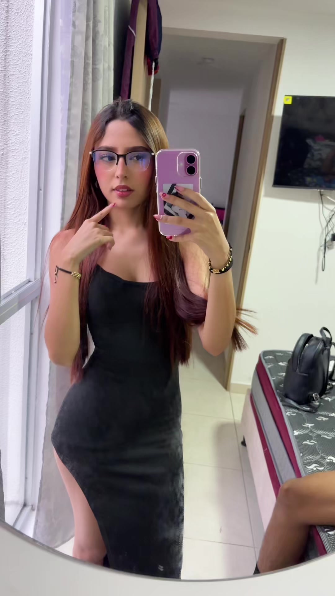 @𝒂𝒔𝒉𝒍𝒆𝒚