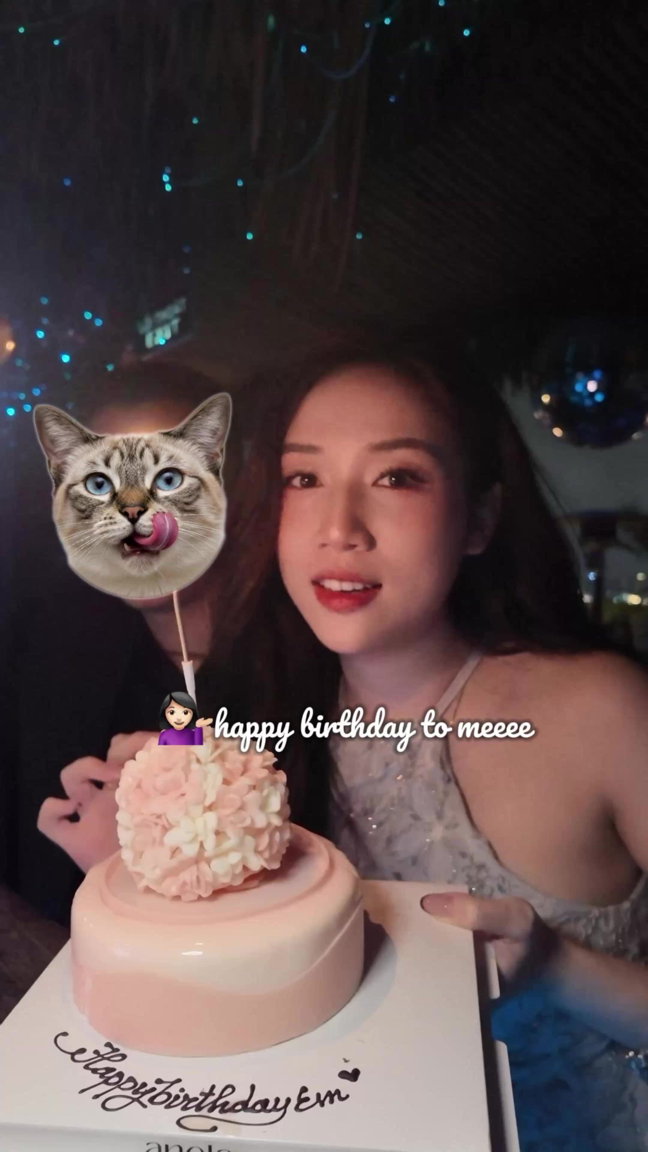 @𝐓𝐫𝐚𝐜𝐢𝐞 𝐝𝐚𝐢𝐥𝐲𝐲𝐲