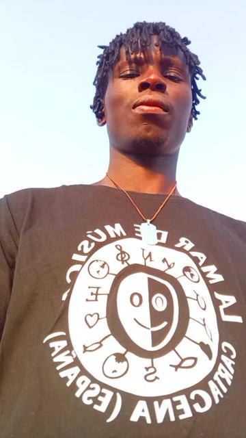 @THEE G.K👑🇦🇪🖕(ÔGÈMBÔ ÎÇÔÑ)