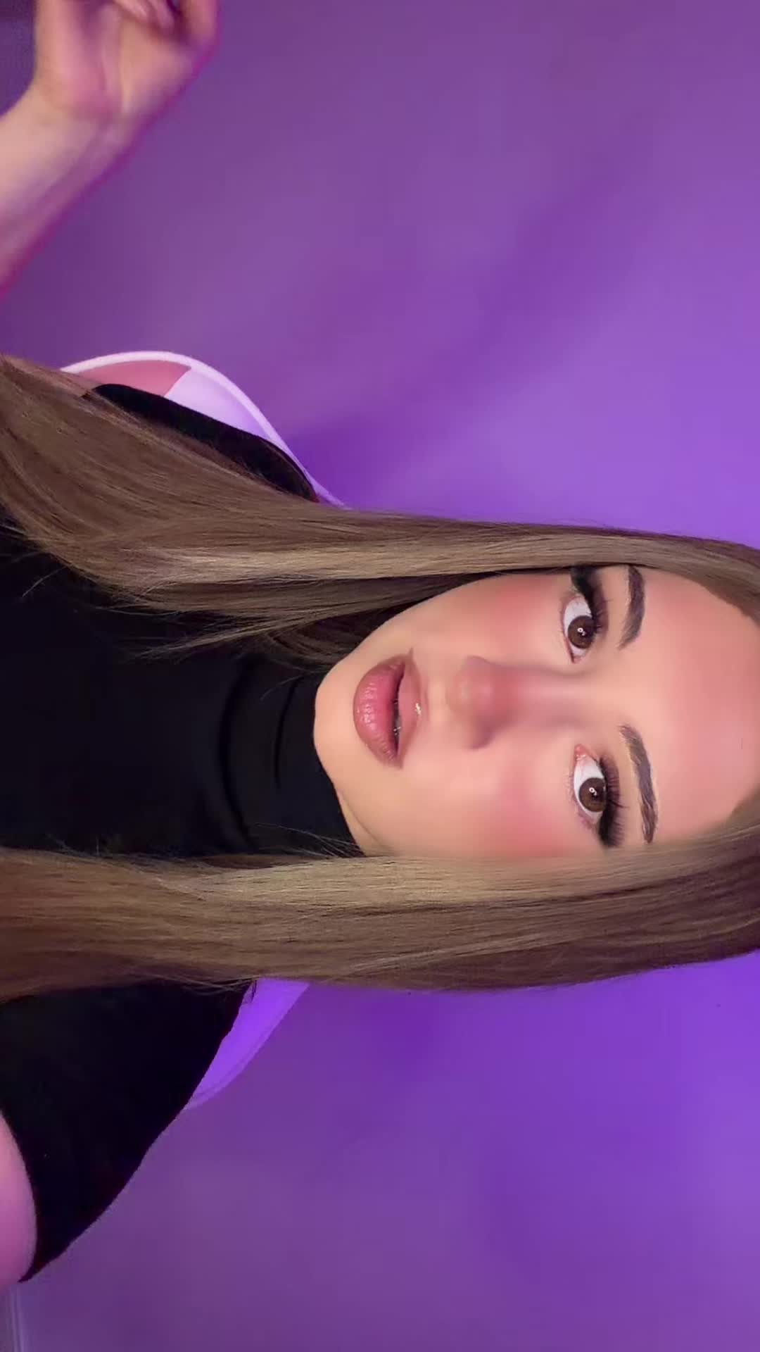 @°˖✧𝐂𝐄𝐋𝐈𝐍𝐀 ✧˖°🪽 ᴷᴰᴴ
