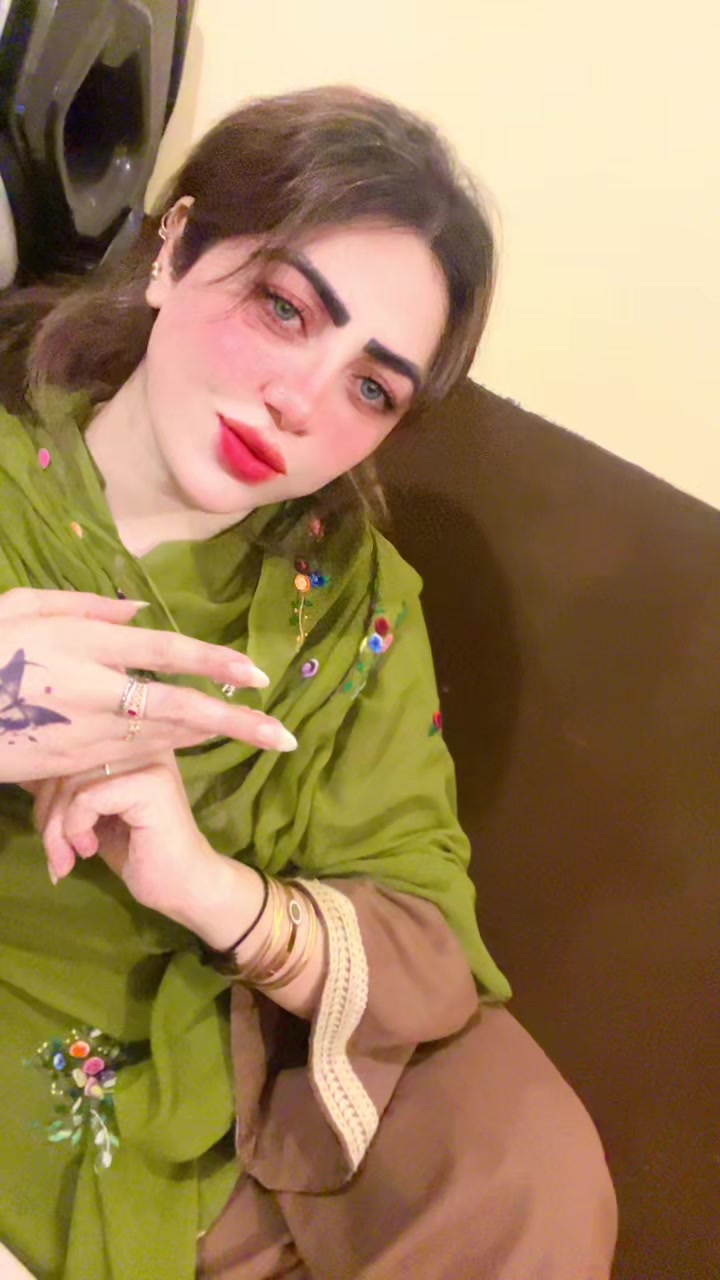 @Nusrat_Pathan