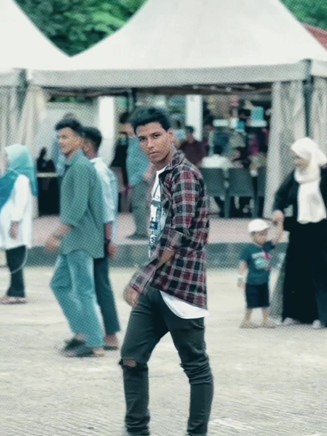 @Baiyeee