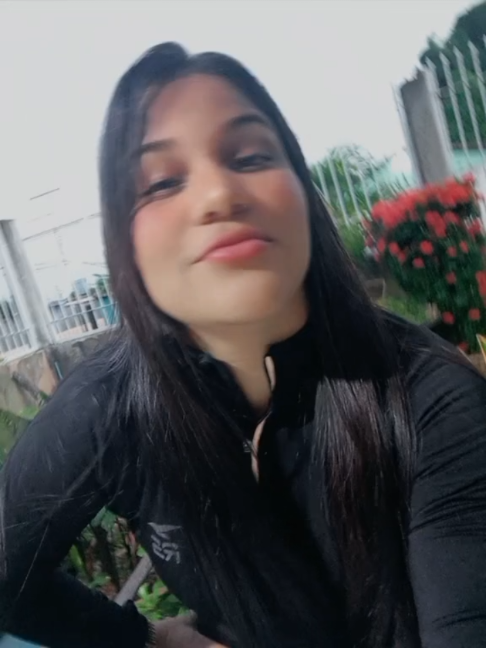 @🤠