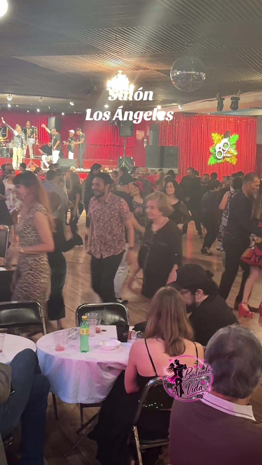 @Bailando la vida