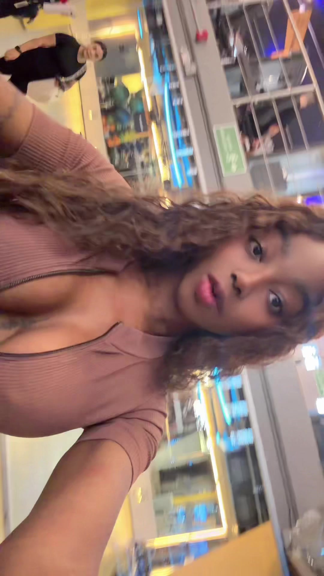 @Ebonypreciousss