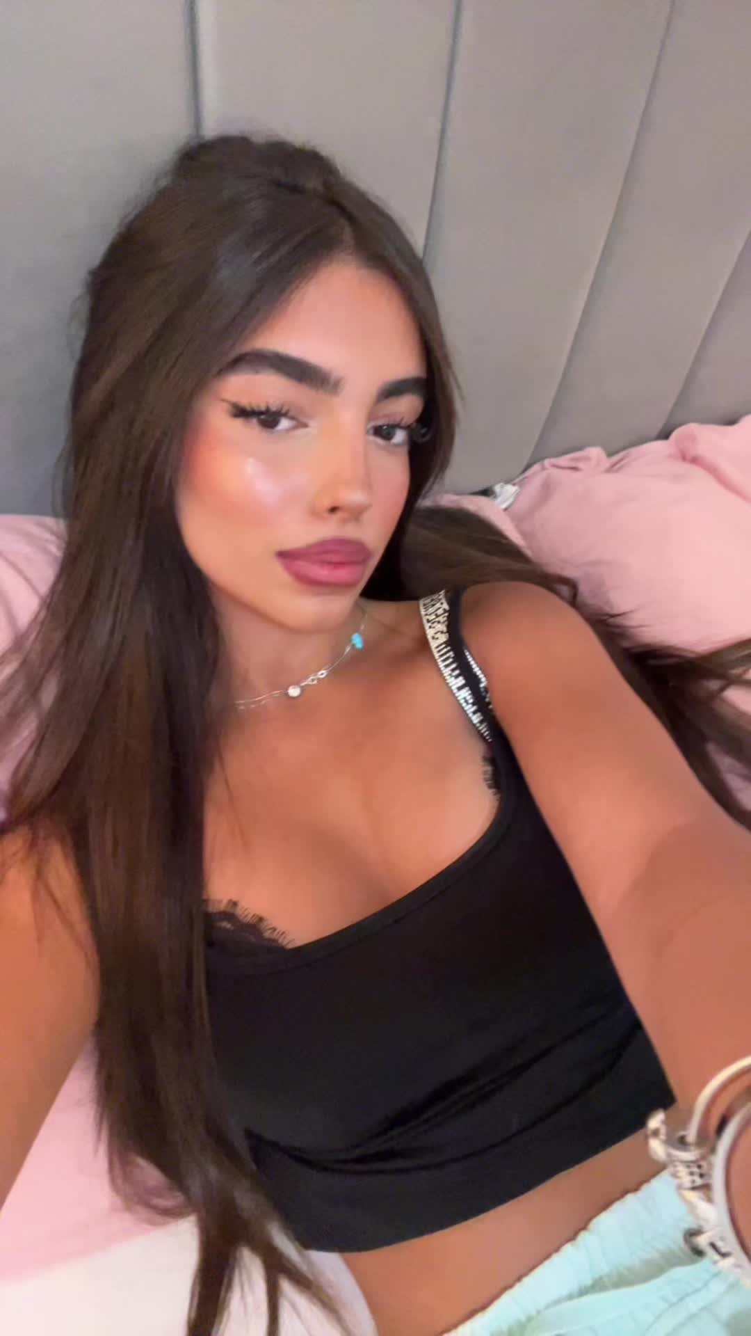 @ELIYA🦋
