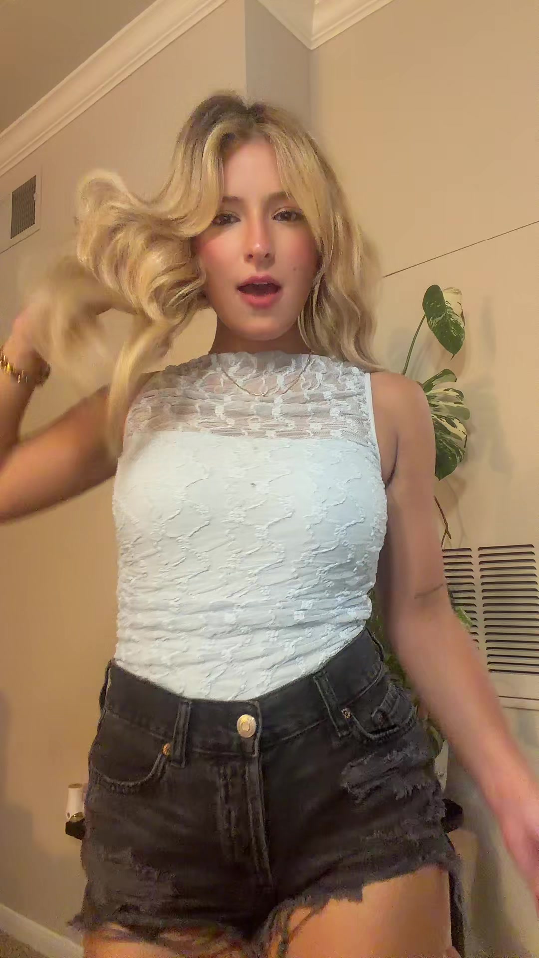 @coopscutsandcolor