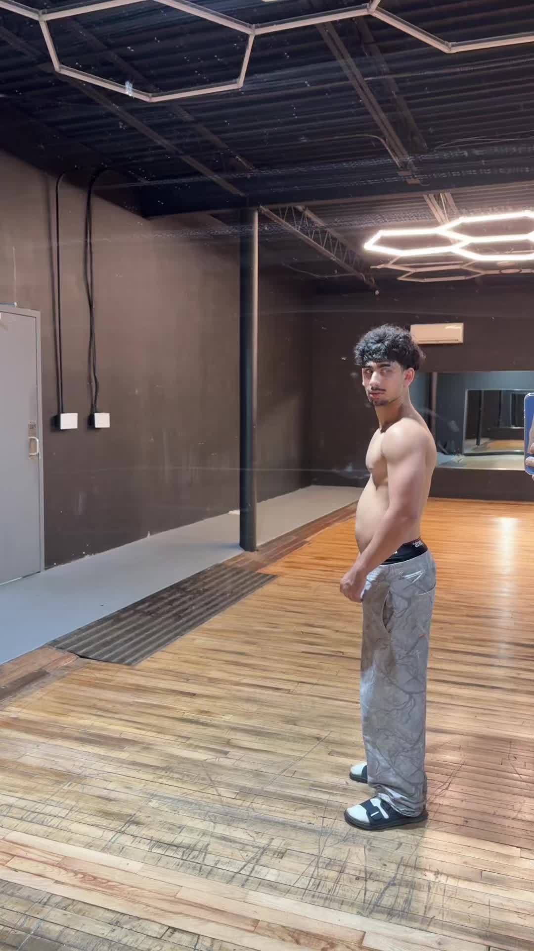 @Mo