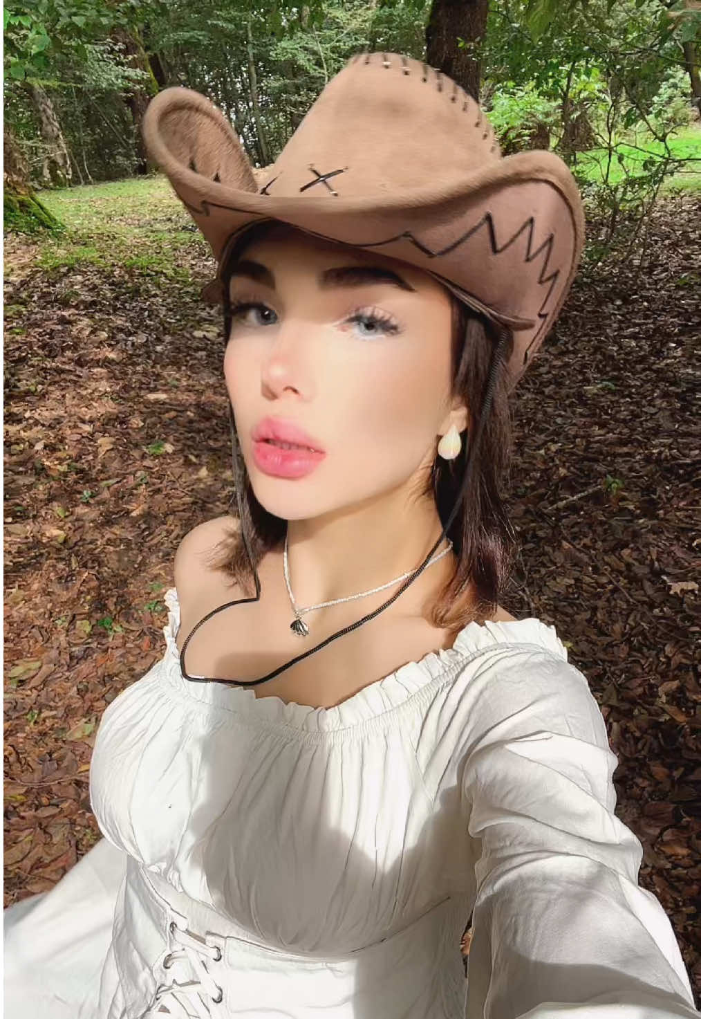@elisa mokhtari