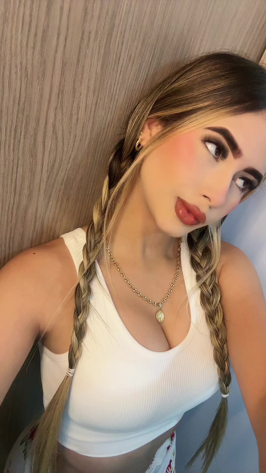 @𝓥