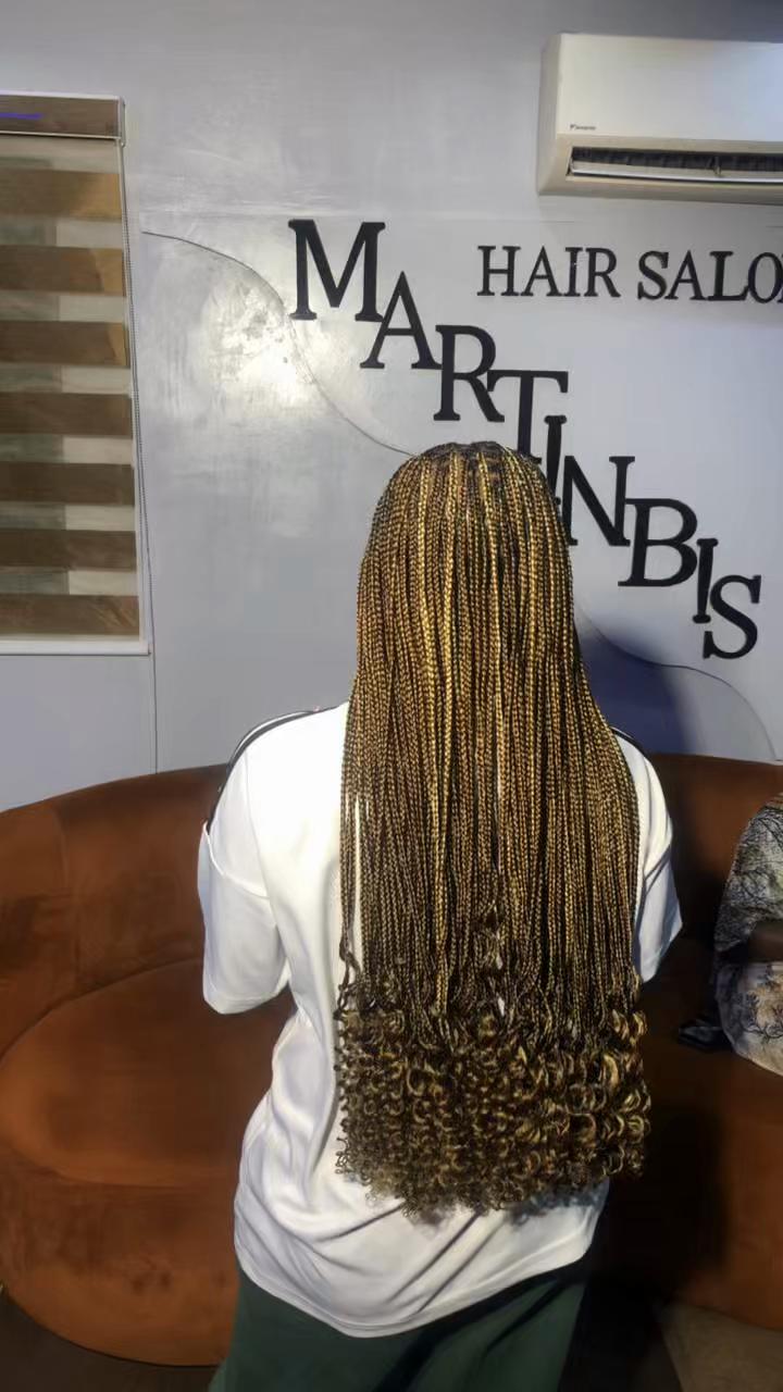 @Hairstylist in Ogudu