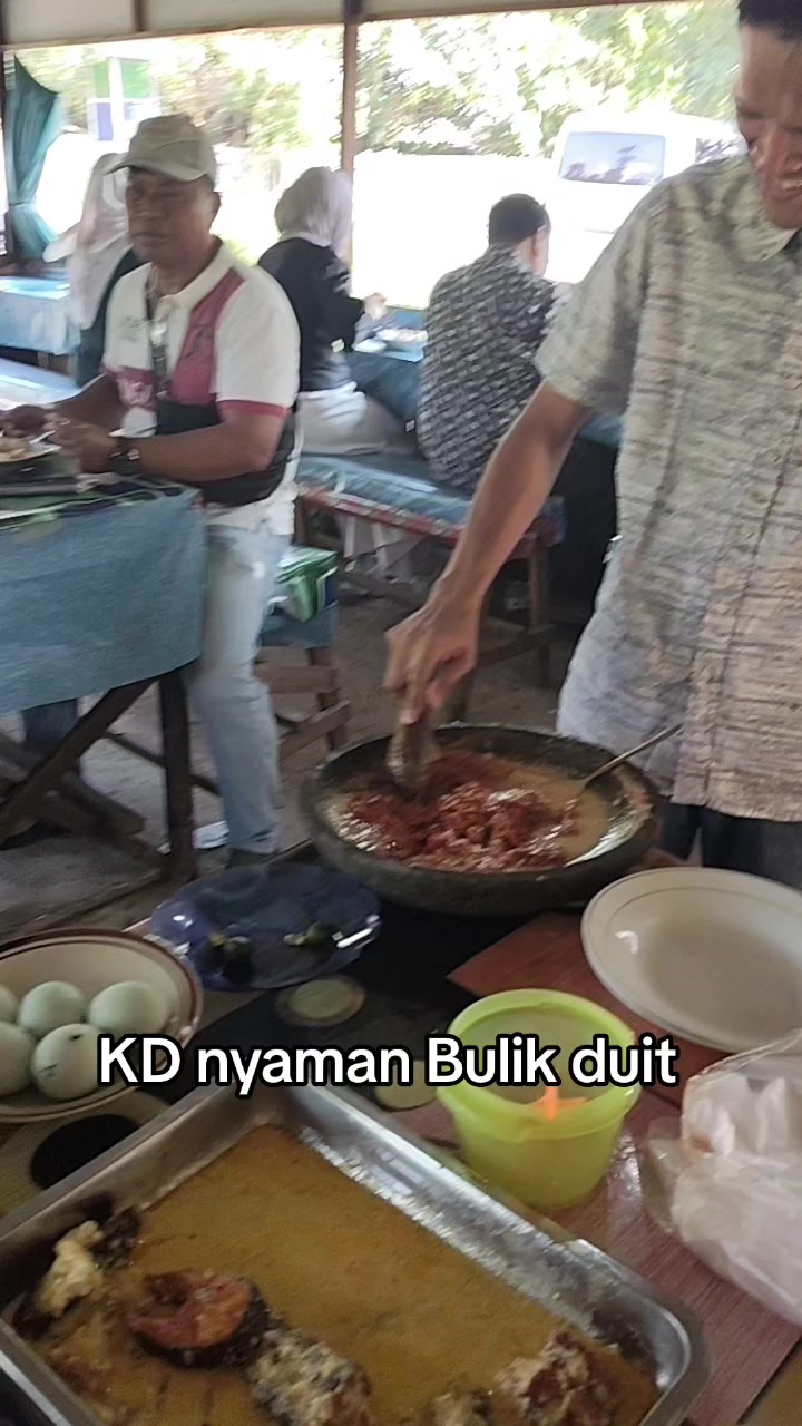 @warung katupat acil ella