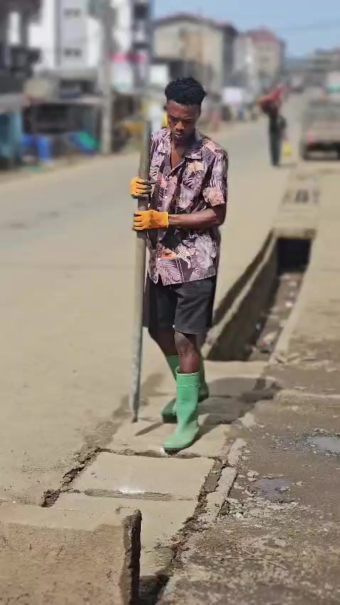 @Royal Boy 237