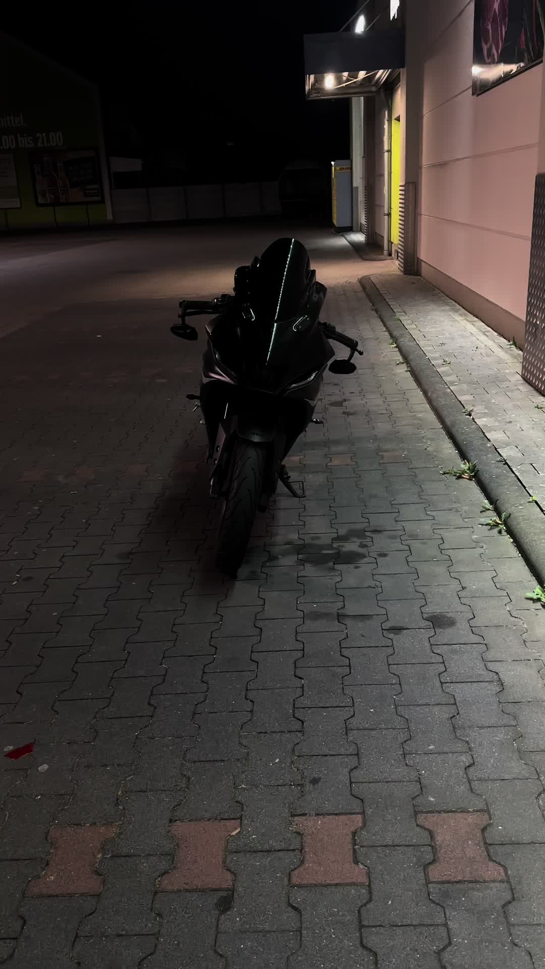 @motoyzfr