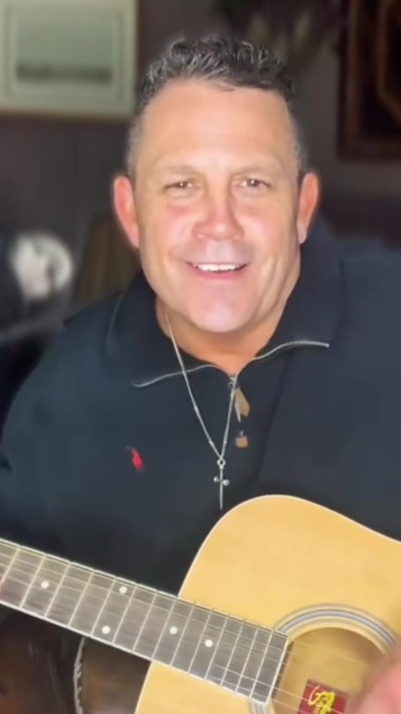 @hot_todd_e
