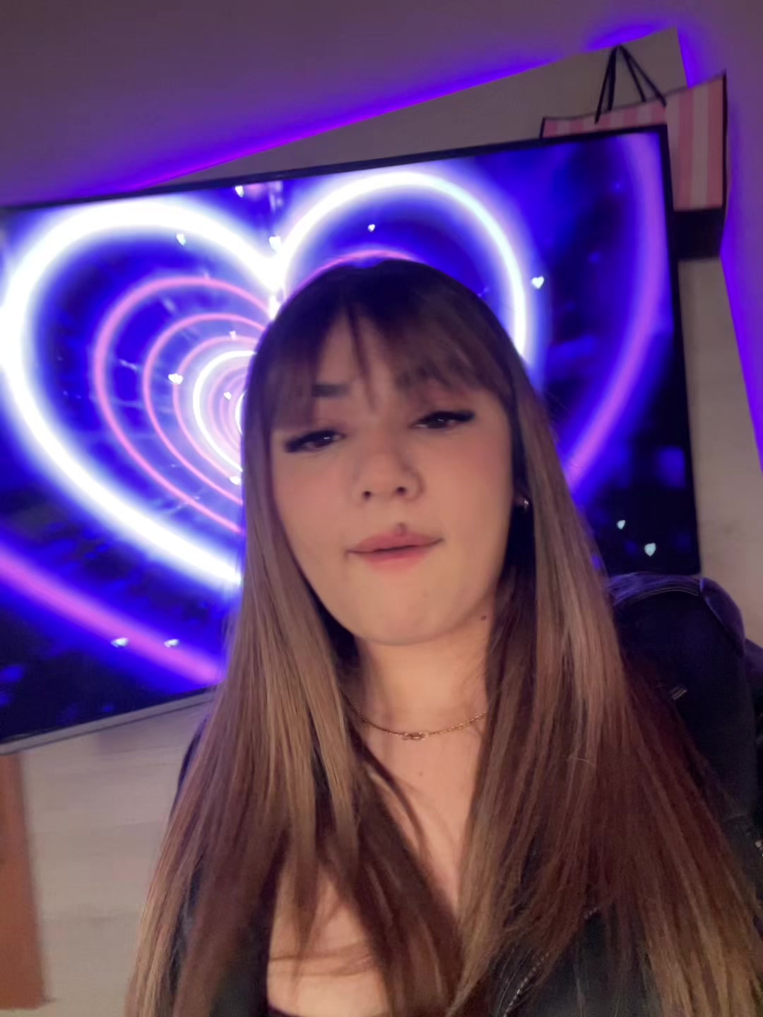 @Julii