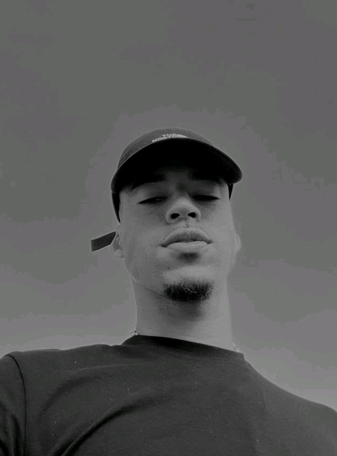 @️