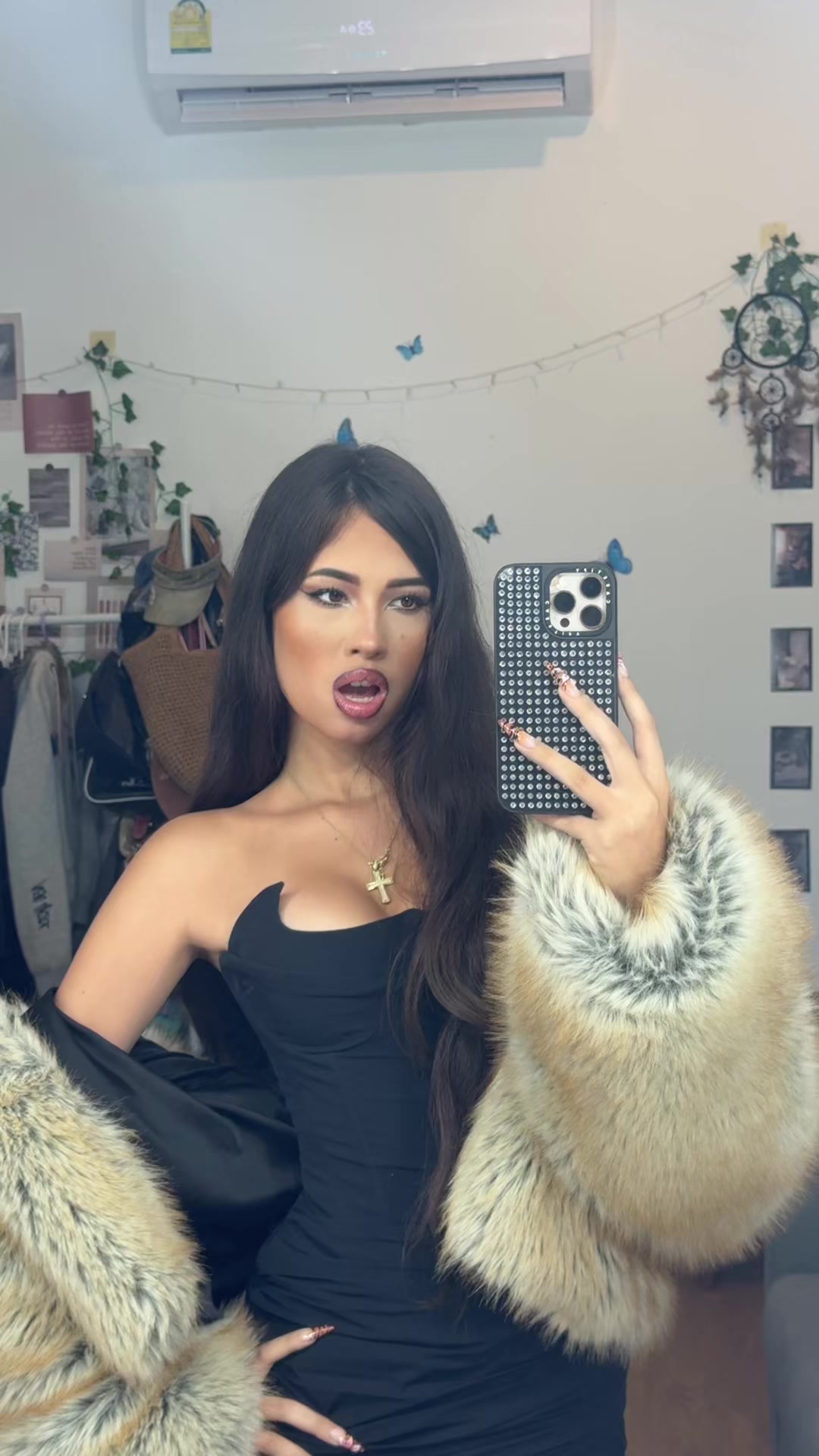 @XsophiapriceyX
