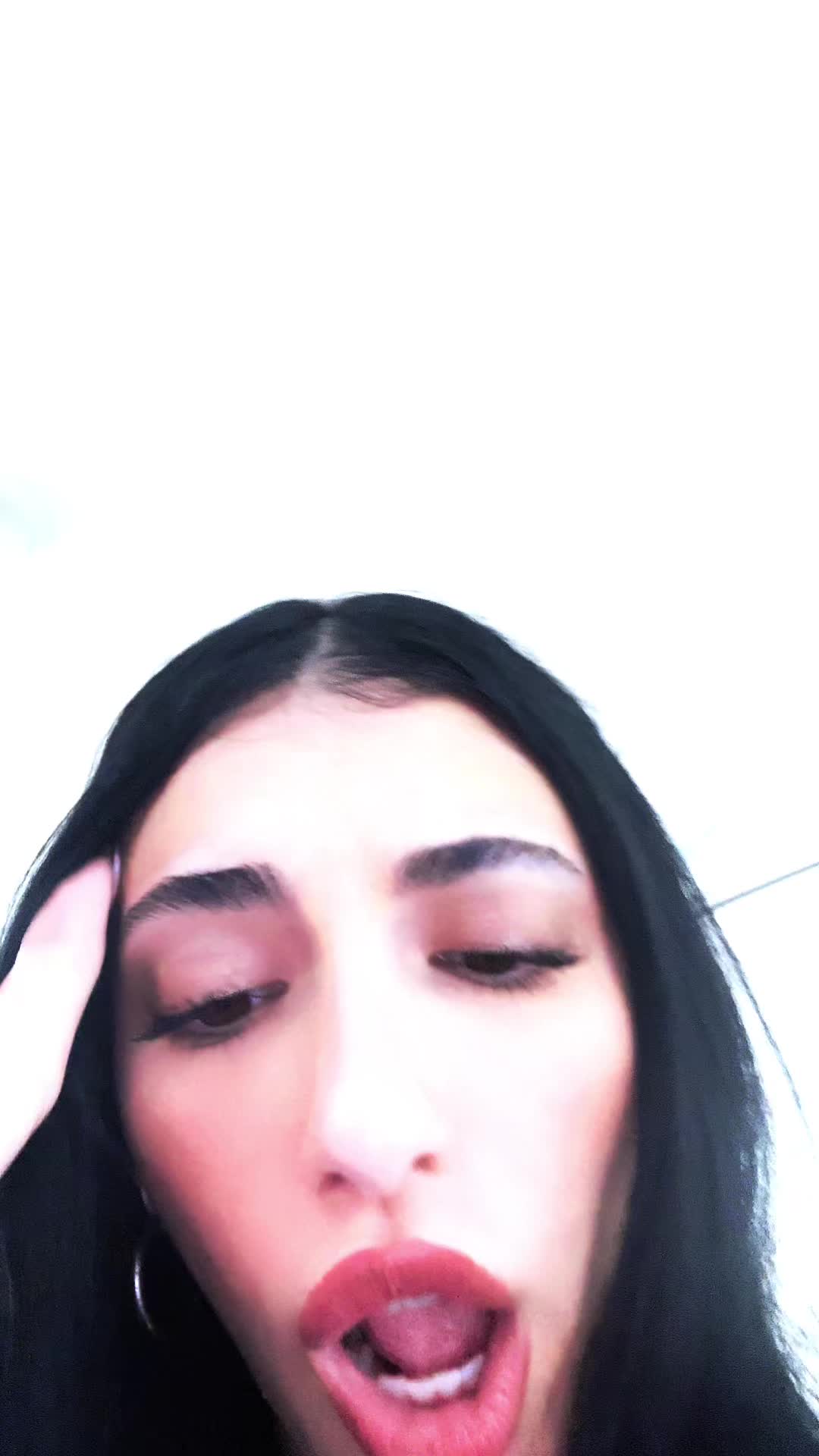 @itsgillyd