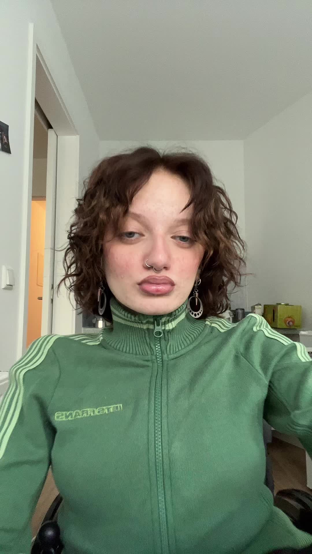 @laura