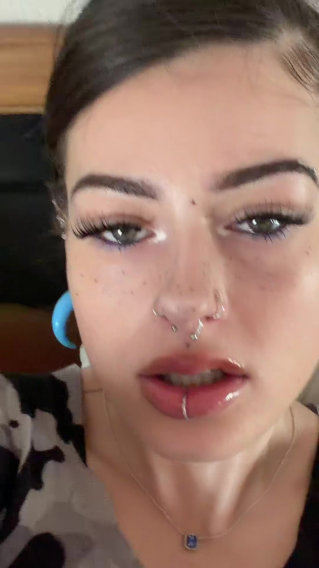 @_becca.cxv_