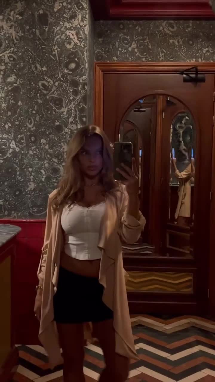 @Luna_Stevens1
