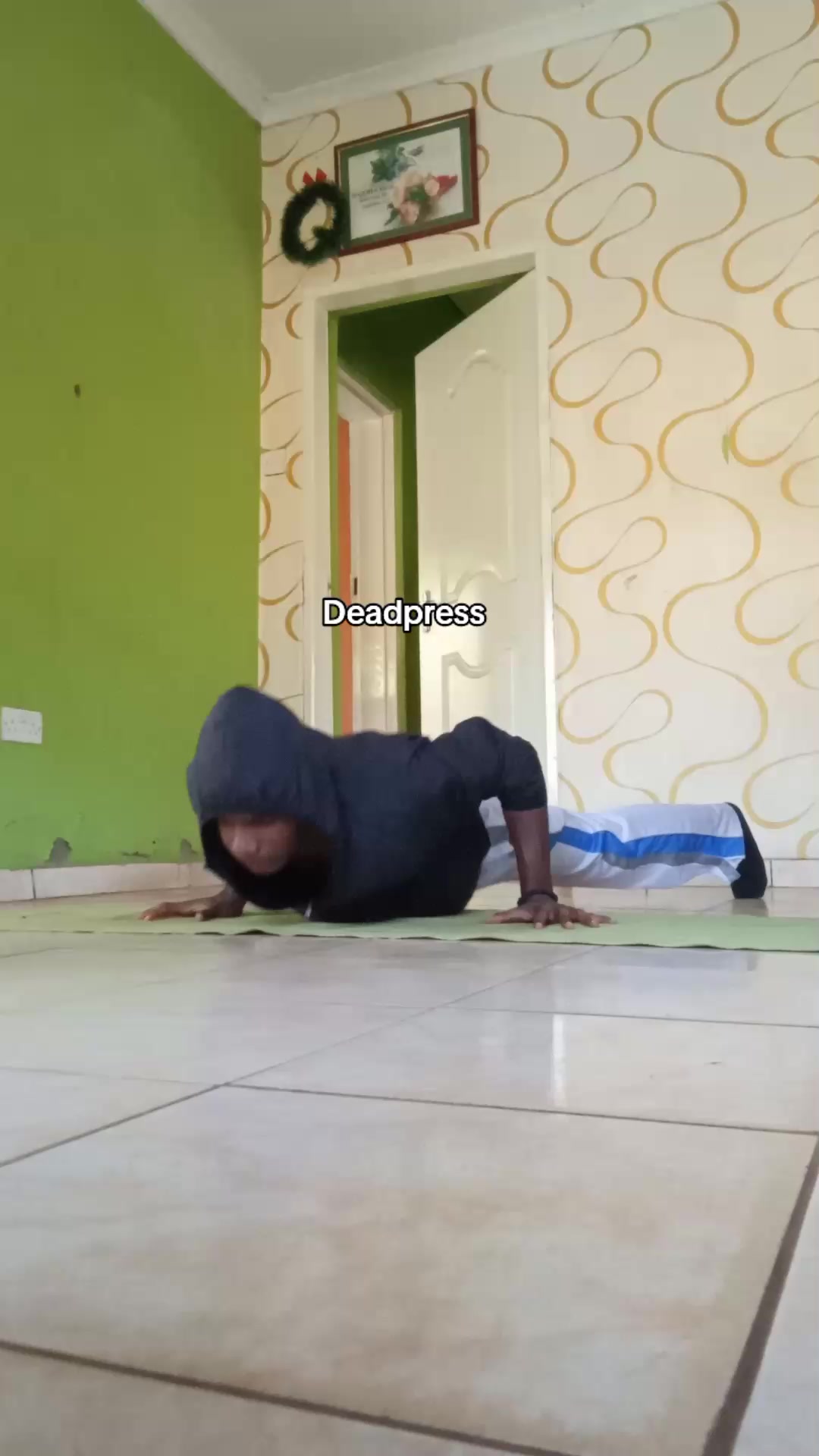 @Praise🕸️