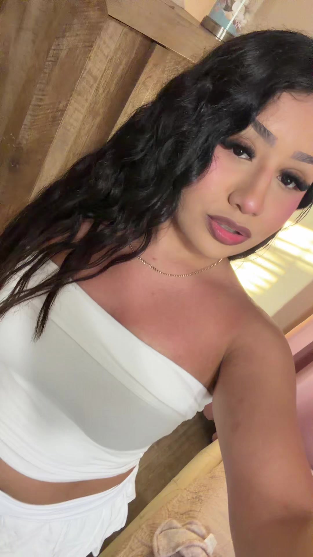 @Bella