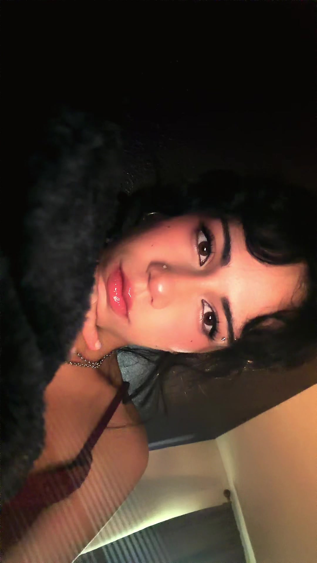 @:3